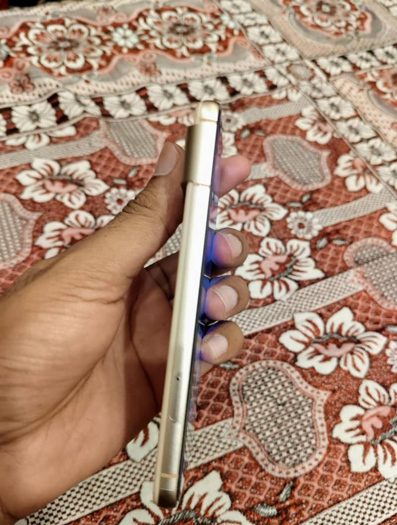 Google Pixel 8 3