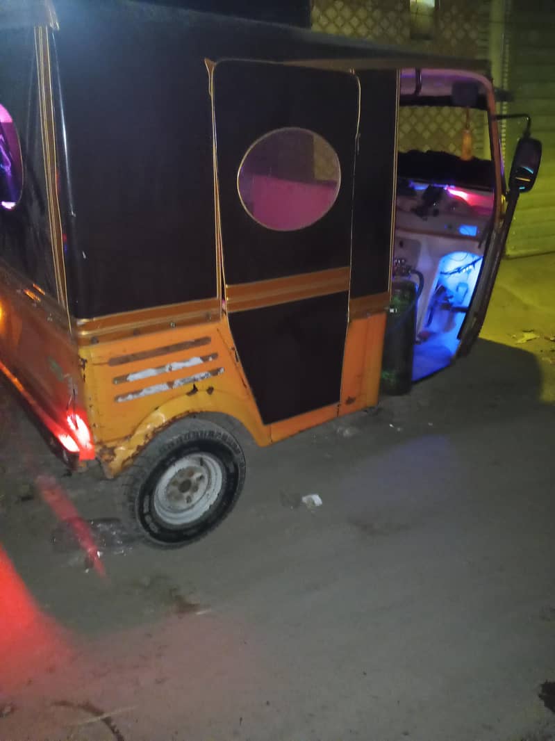 CNG rickshaw 2