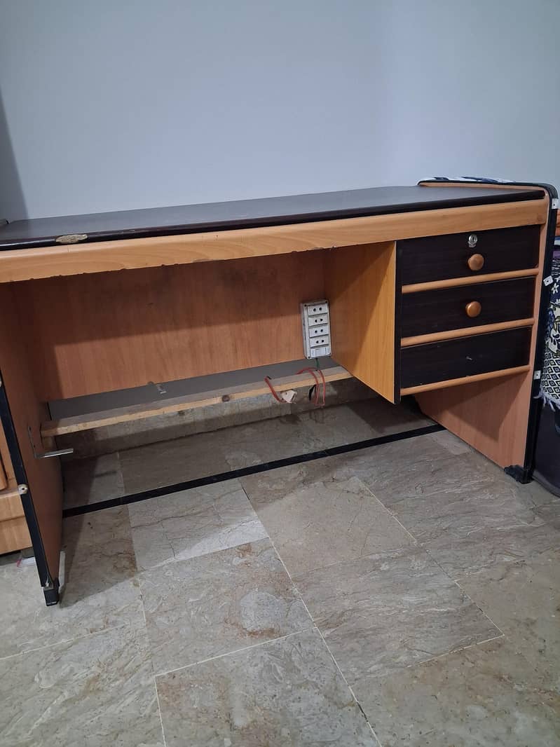 Office table 1