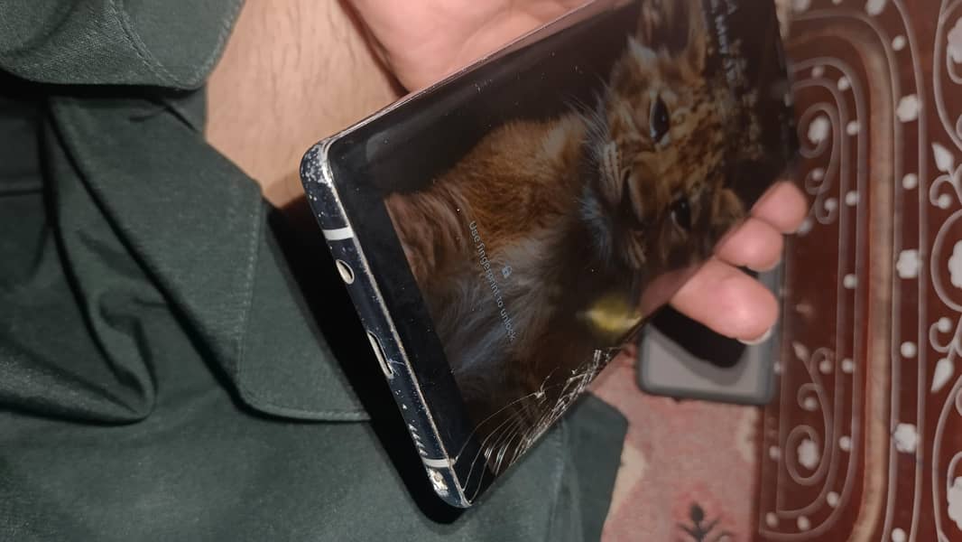 Samsung Note 8 4