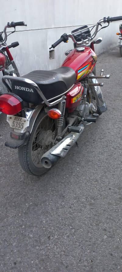 125 bike 2014 model urgent for sale