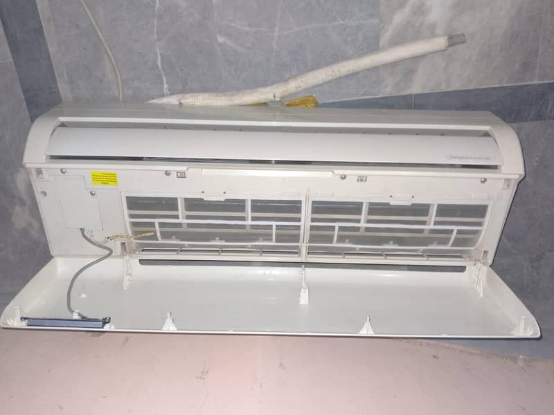 Ac Gree 2