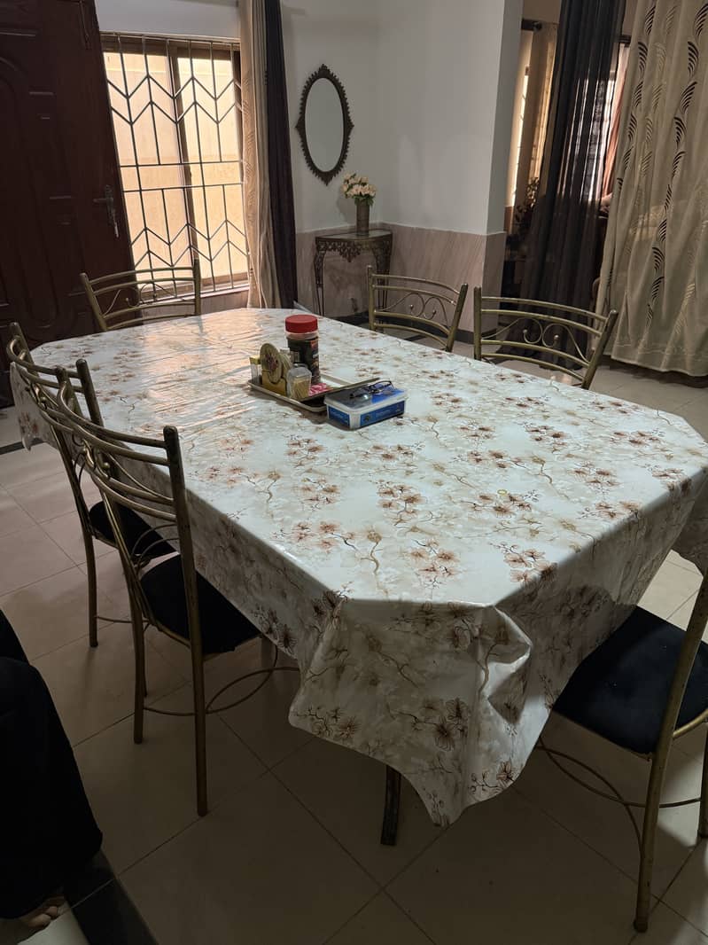Dining Table with 6 chairs 1