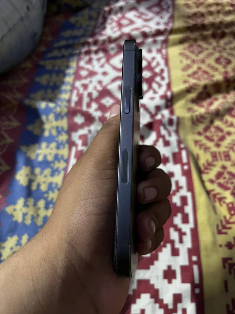 iphone 13 pro 2