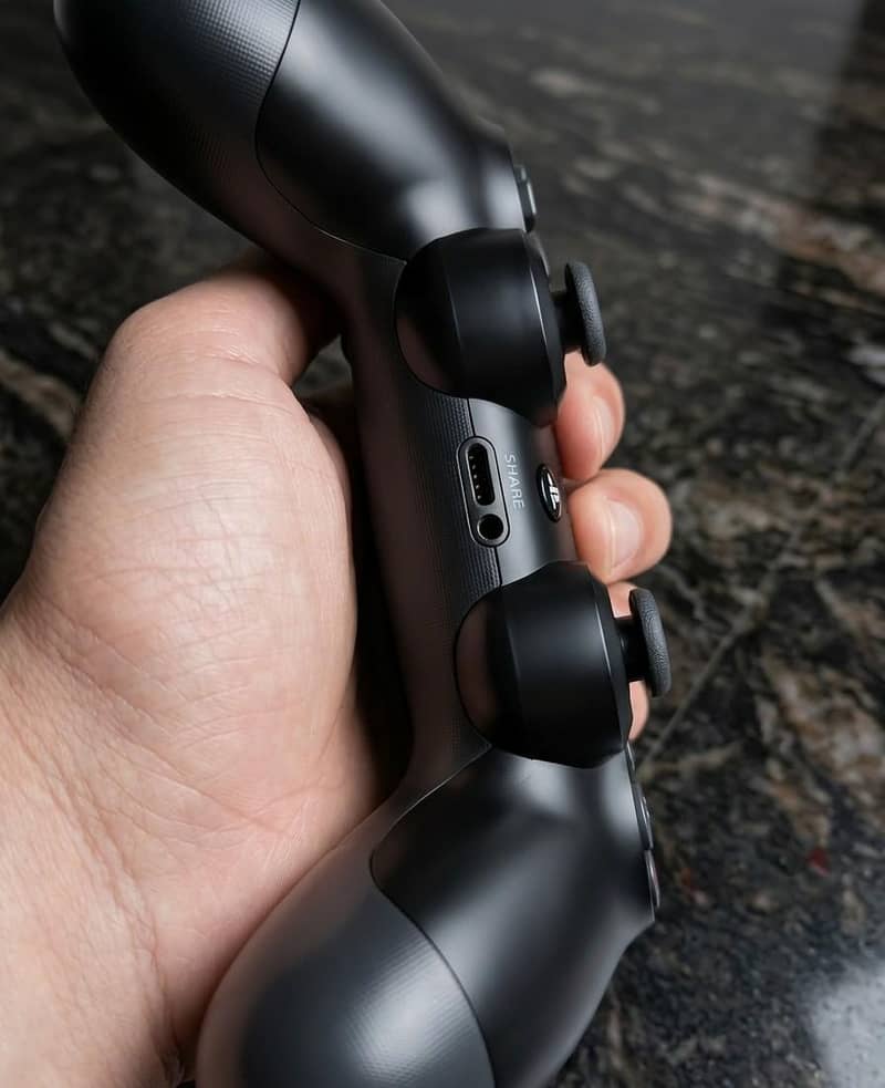 Original Sony PS4 controller  2