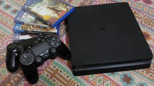 Used SONY PlayStation4 Slim | 500GB | 2 Controllers | 3 Games