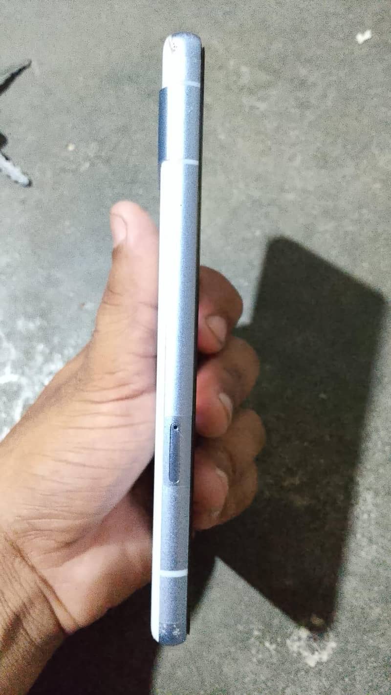 Pixel 7a 8/128 4
