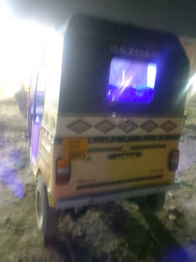 Sazgar raksha 3 seater 2017 model. . with complete file ,,, cplc clear.