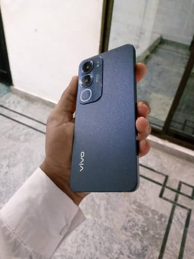 vivo y19s 4/128 with box argent sale serious buyer contact0320066/3664