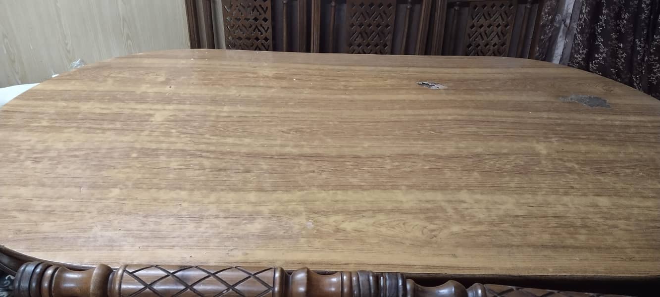 Dinning table 0