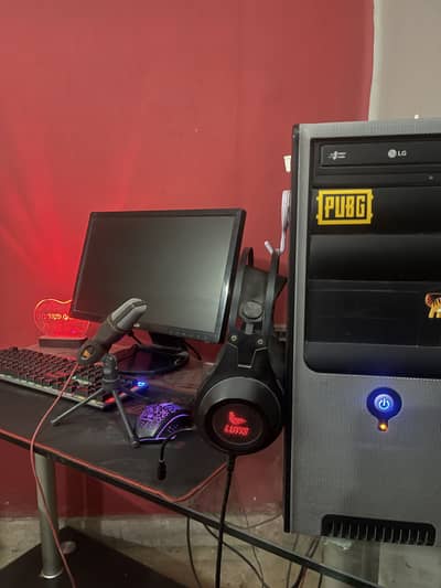 Gaming setup for sale i7 4 gb grapics card