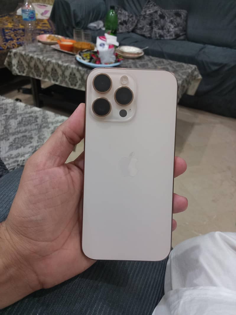 IPhone 16 Pro Max 0