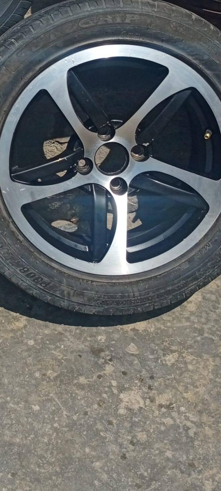 rim. . 0