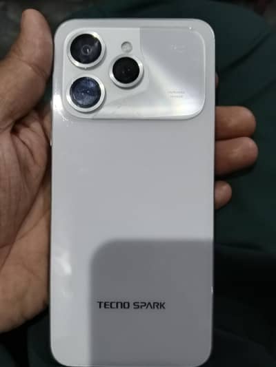 Tecno spark 40
