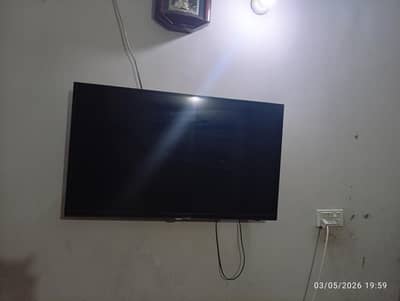 32 inch Samsung LCD, Non-Smart