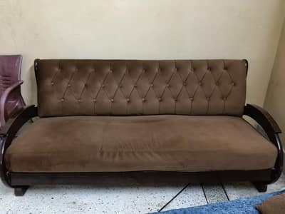 Sofa set for sale.