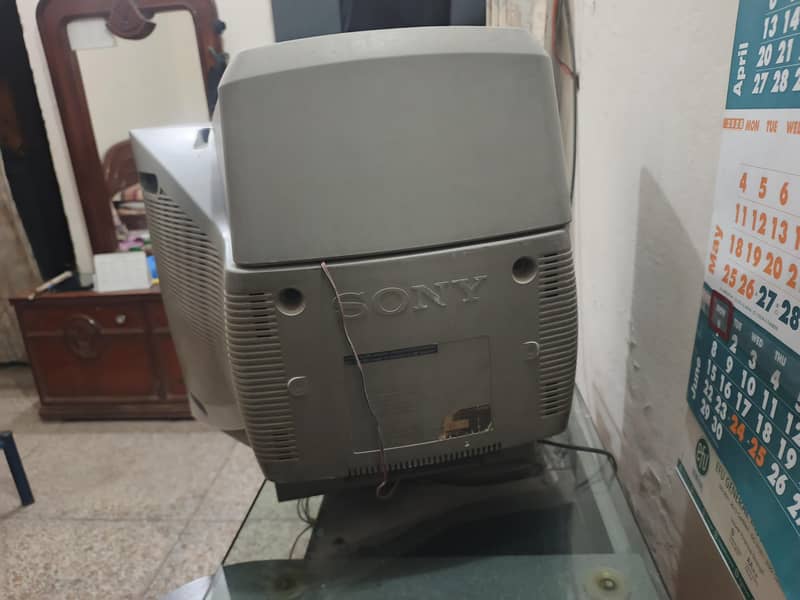Sony Trinitron with Buffer 3