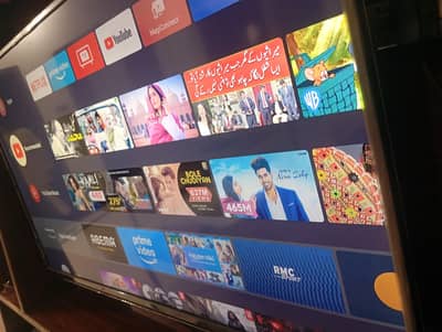 TCL 43 inch 4k UHD  Android  smart  LED  TV with box _ for sale