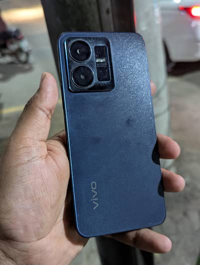 vivo y22 with box charger