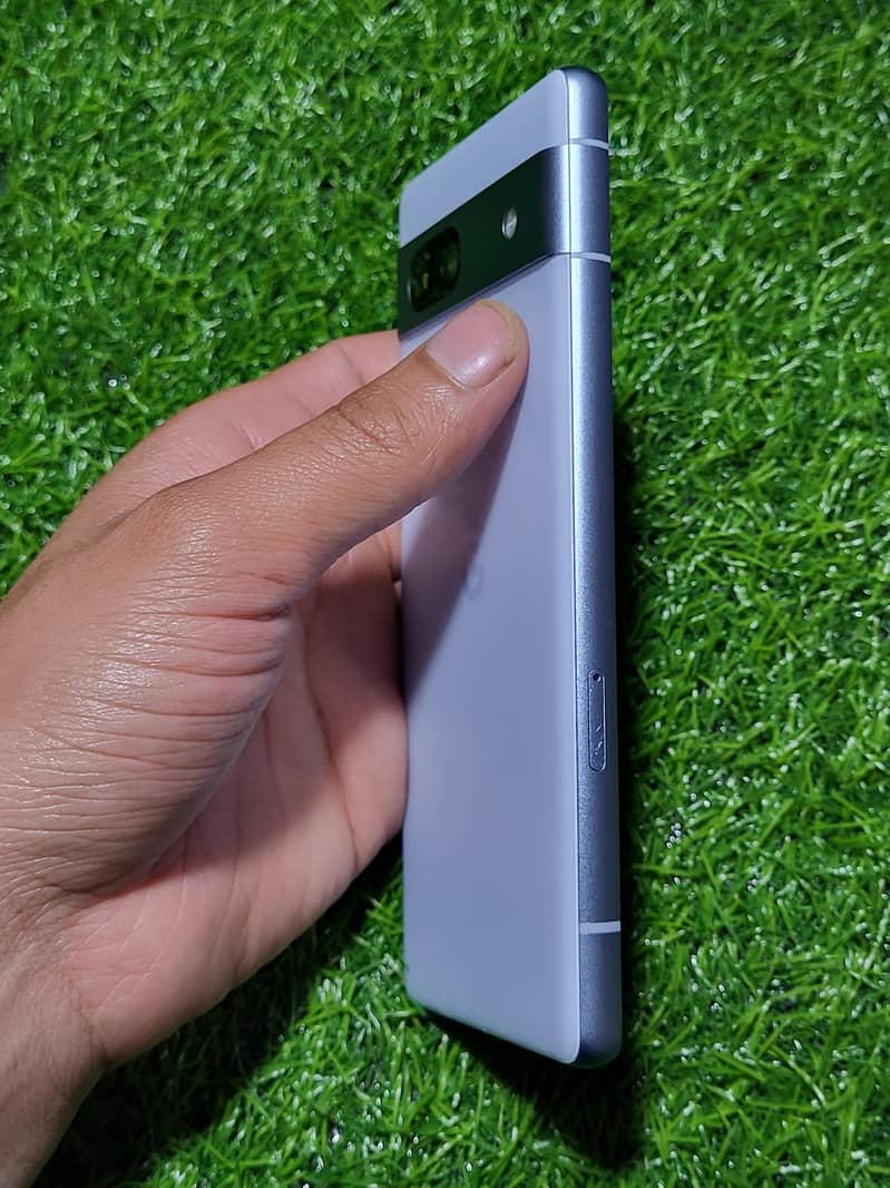 google pixel 7a 3