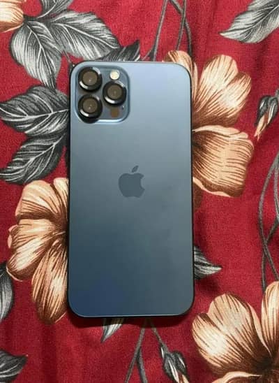 I m selling my iPhone 12pro max 256gb Factory unlocked
