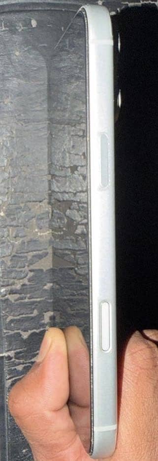 iPhone 17 pro max 4