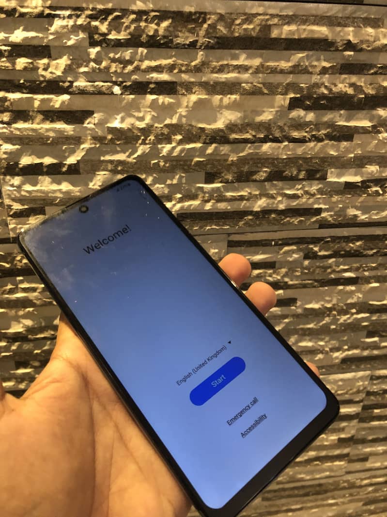 SAMSUNG A71 10