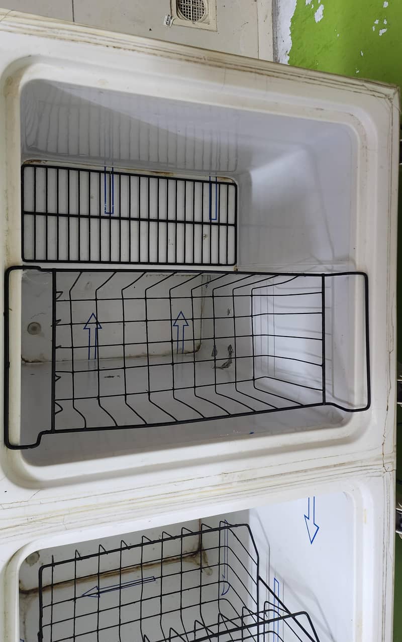 Deep freezer waves 2
