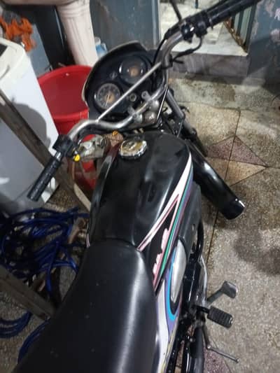 Honda pridor 100cc model 2016 0//3///3///9//4//0//8//0///8///8//