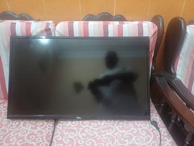 32 inches LCD TCL