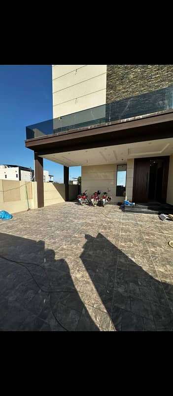 1 Kanal Brand New House for Rent