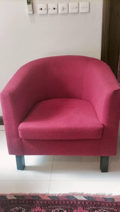 2 Sofa Chairs (Homefactree).