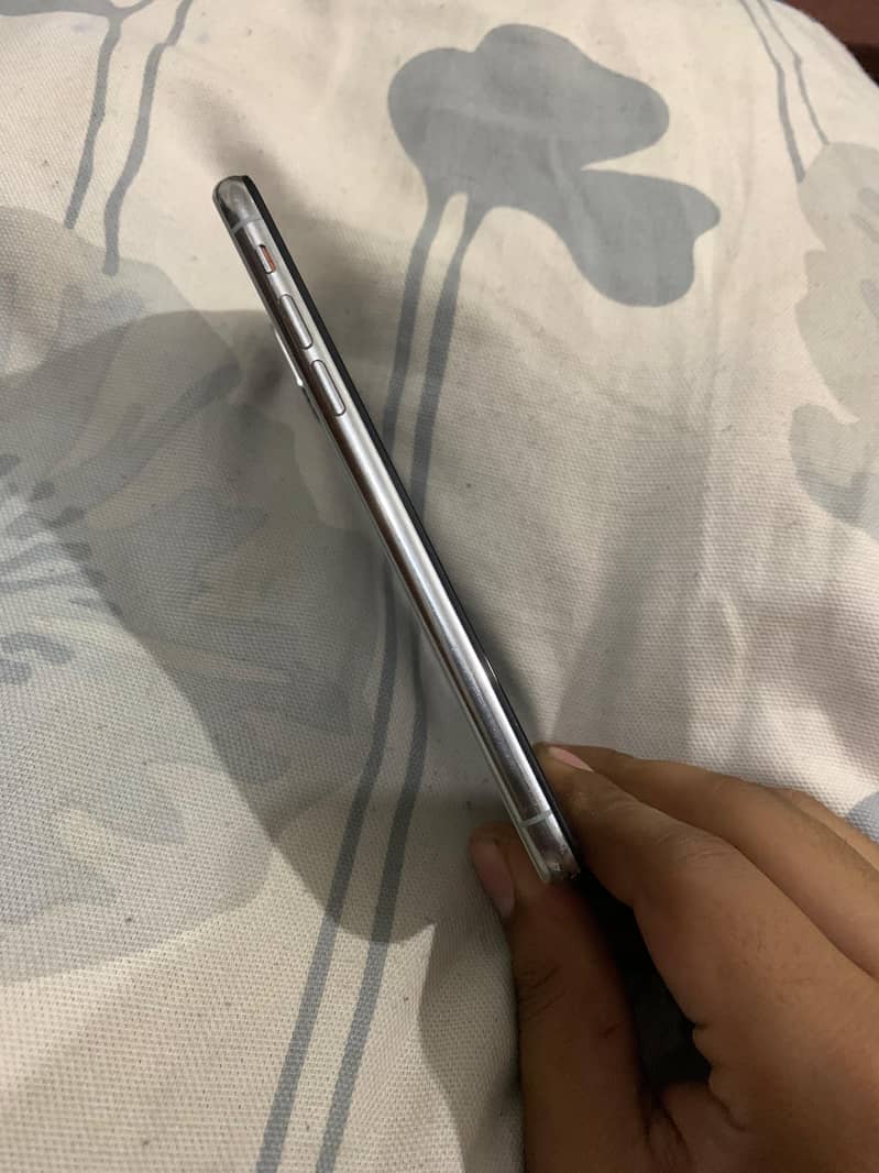 APPLE IPHONE X 3