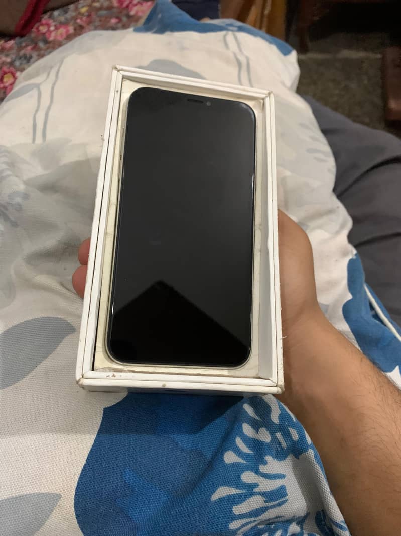APPLE IPHONE X 6