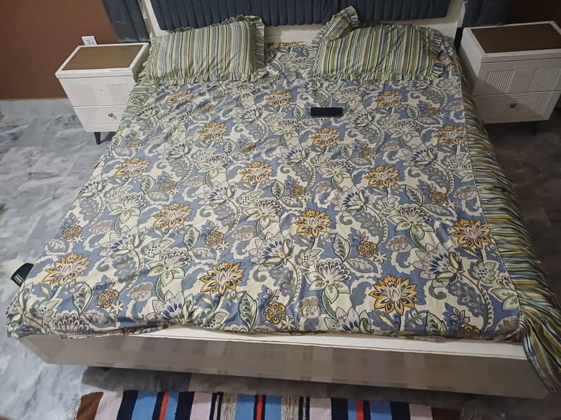 Bedroom set 0