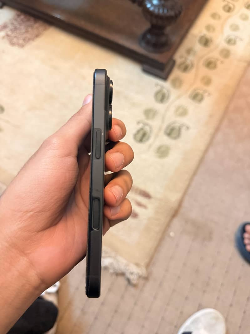 iphone16 pro jv 3
