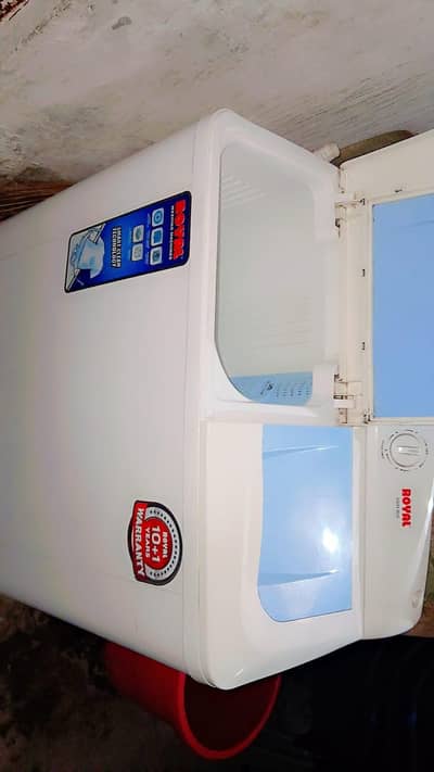 ROYAL WASH AND DRYER WASHIG MACHINE.