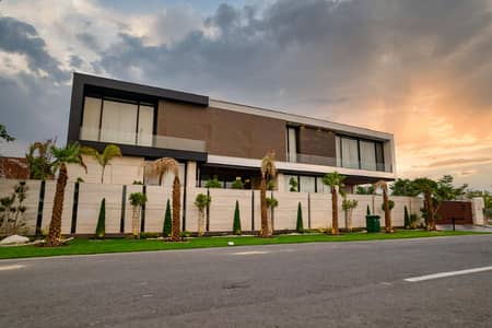 SYED BROTHERS PROUDLY OFFERS: 2-Kanal Elegant Ultra Modern Fully Furnished Bungalow With Basement Is Available In The Best Block Of DHA Lahore.