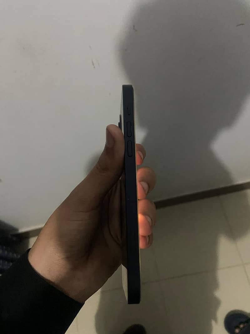 Iphone 12 3
