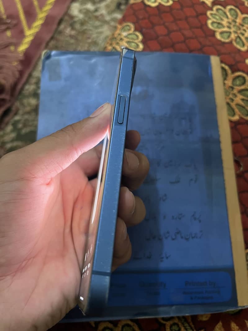 iPhone 13 5
