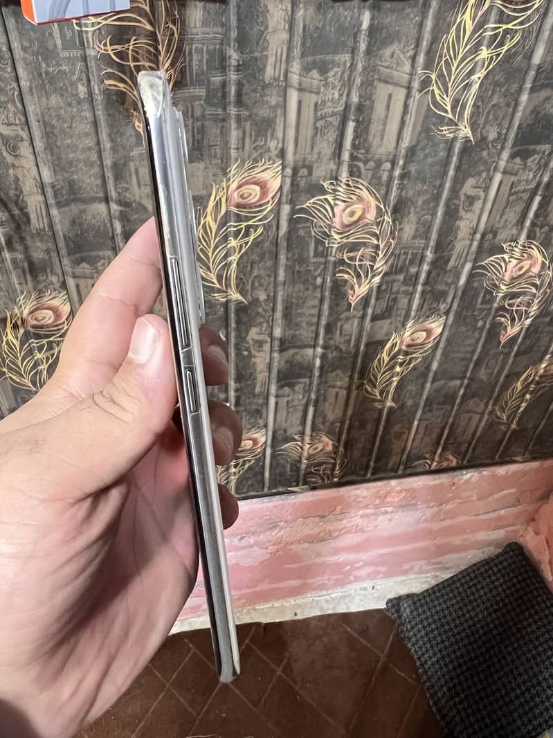 SPARK 40 PRO PLUS 1