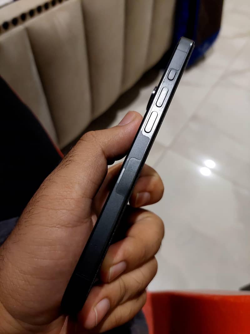 iphone 15 pro 2