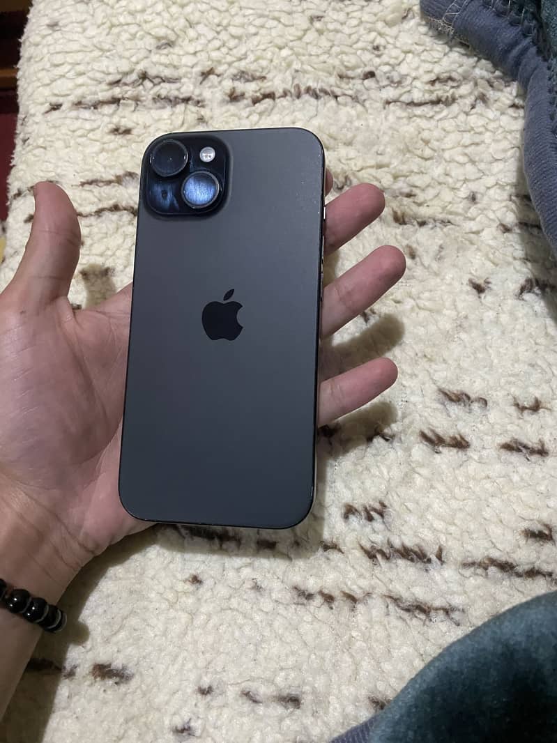 iPhone 15 3