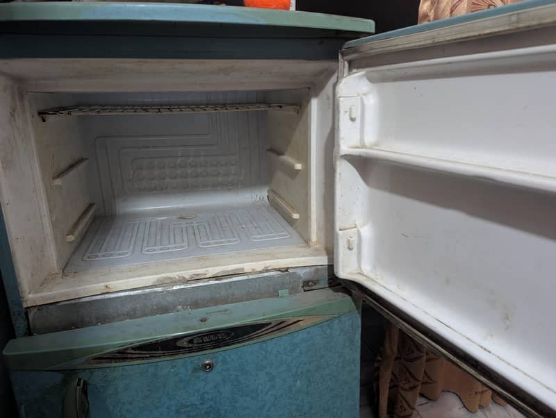 waves refrigerator 2