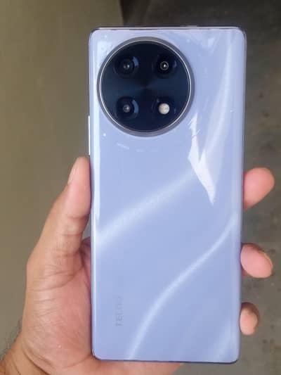 Tecno Camon 30s (urgent need money)