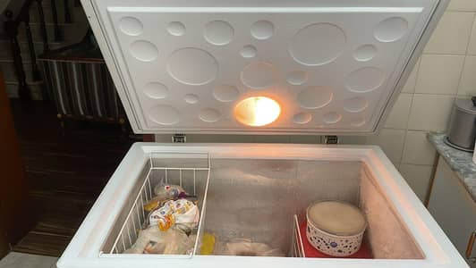 haier deep freezer. 11 CF. t