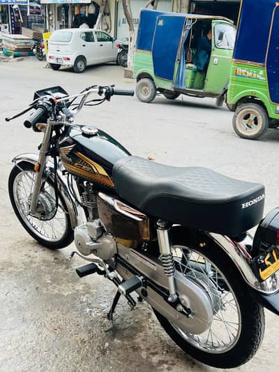 Honda cg  125 self start  model 25,