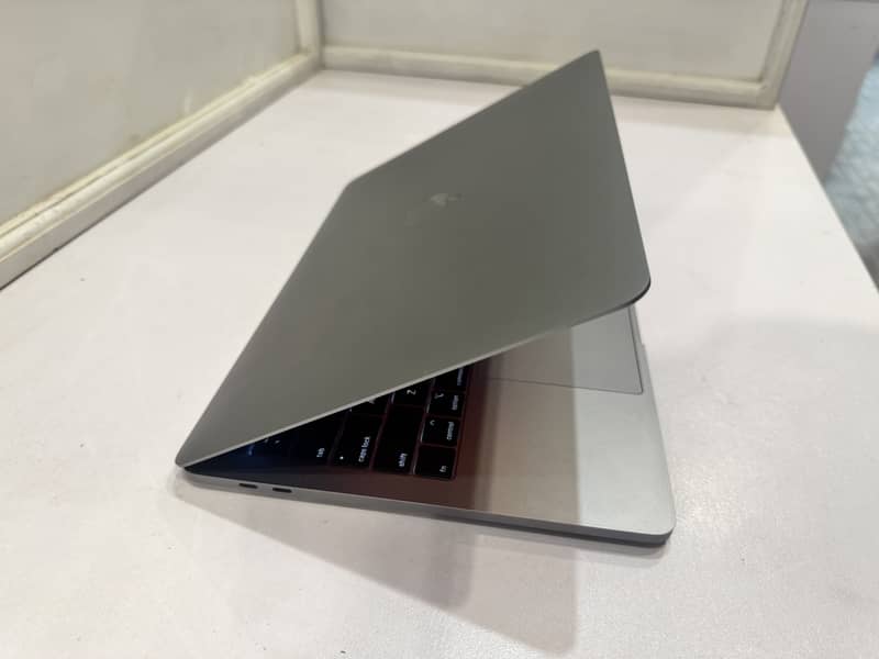 MacBook Pro 2018 7