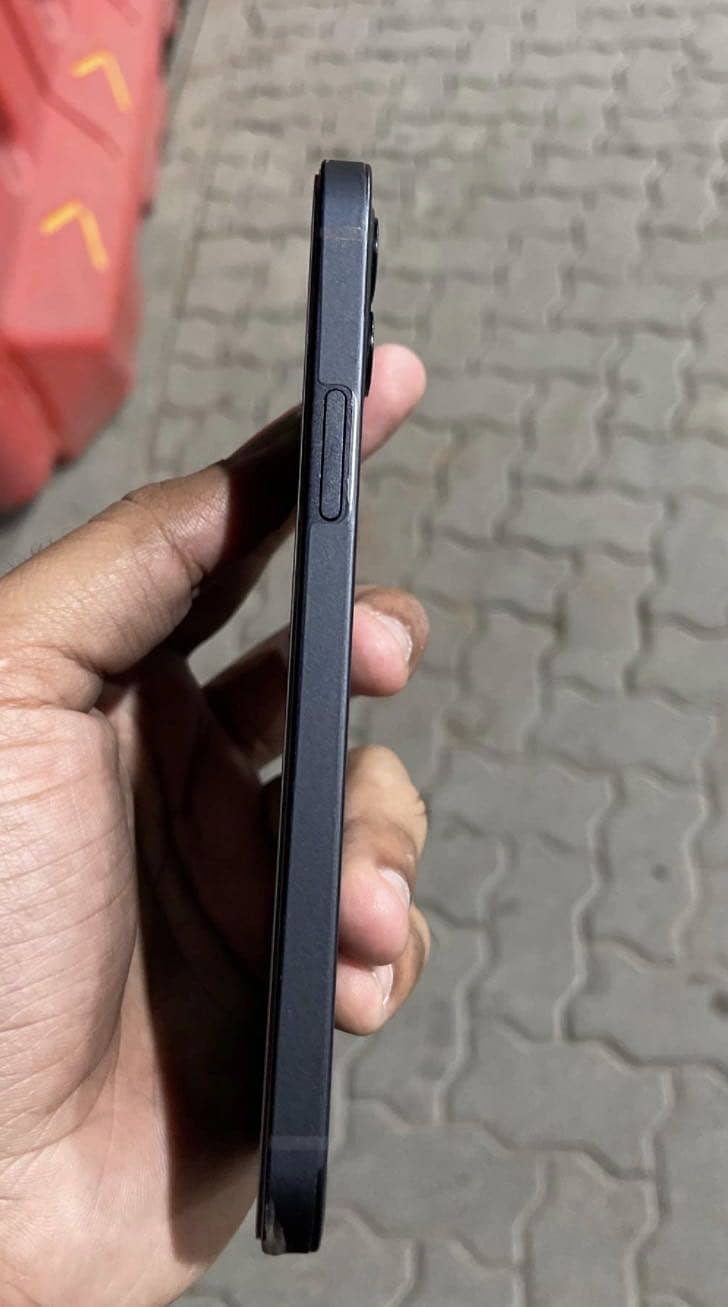 iPhone  12 mini 3