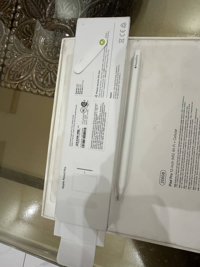 Ipad pro 13-inch M5 2